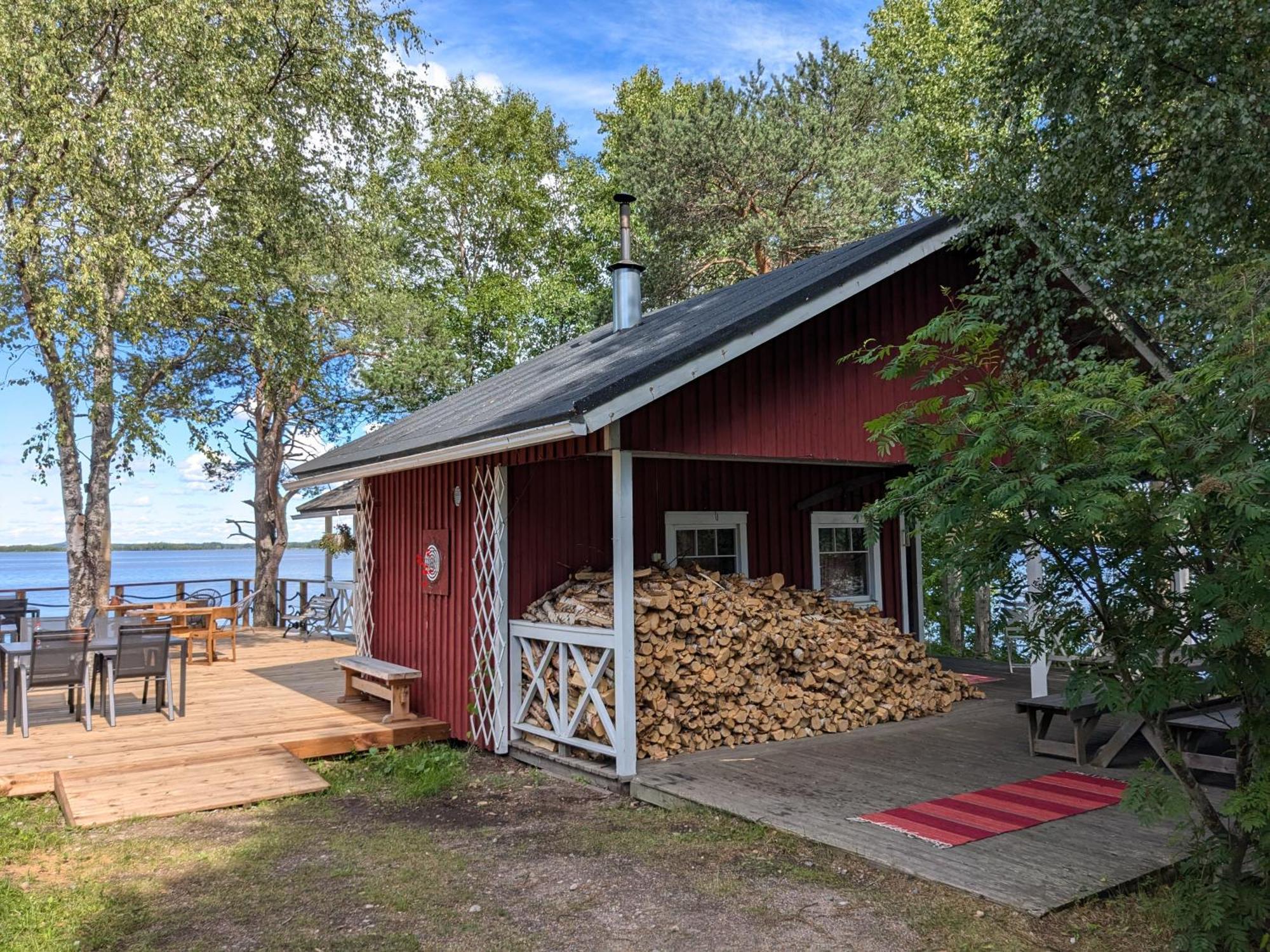Santa'S Little Village - Hotel Uitonniemi Кемиярви Экстерьер фото